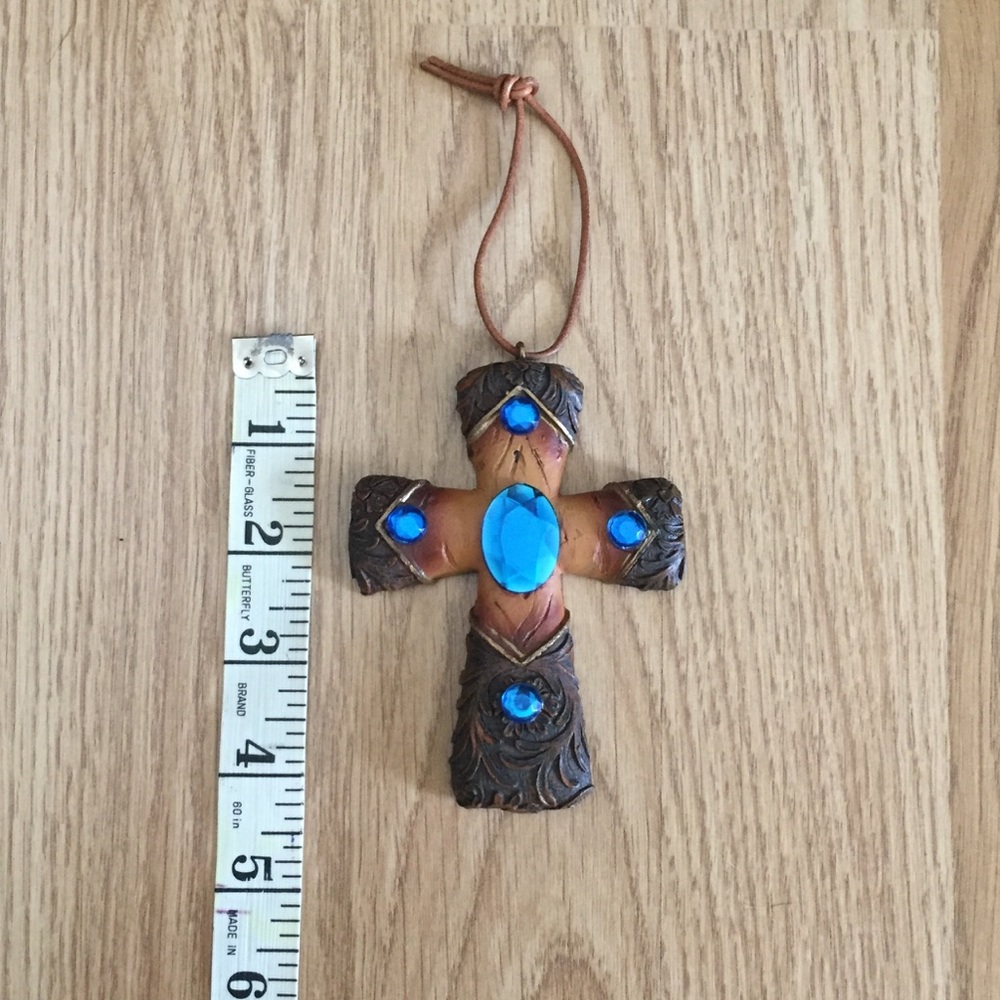 “Cross”  🐣 🐇 ✝️ 🇺🇸